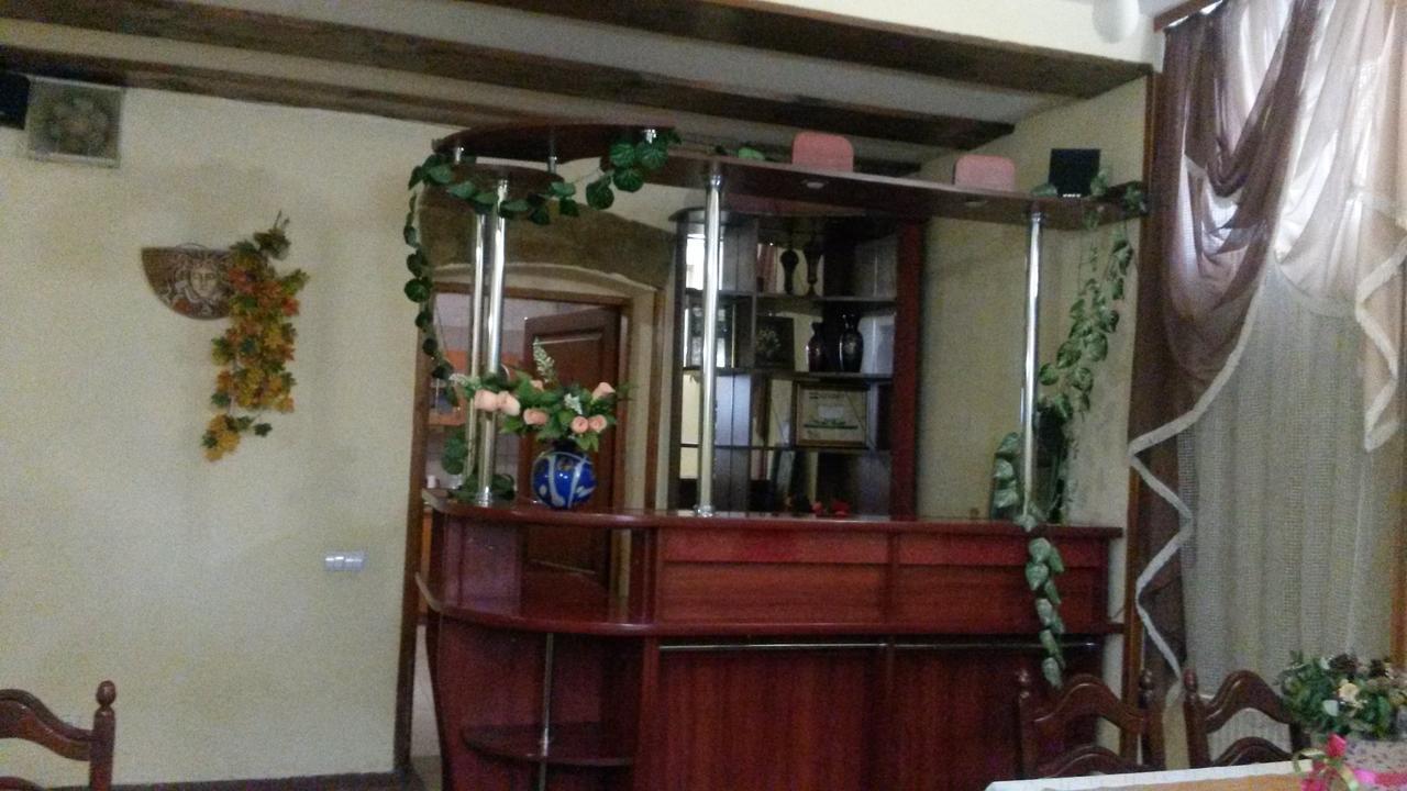 Apartament-Minihotel Elpida إلفيف المظهر الخارجي الصورة
